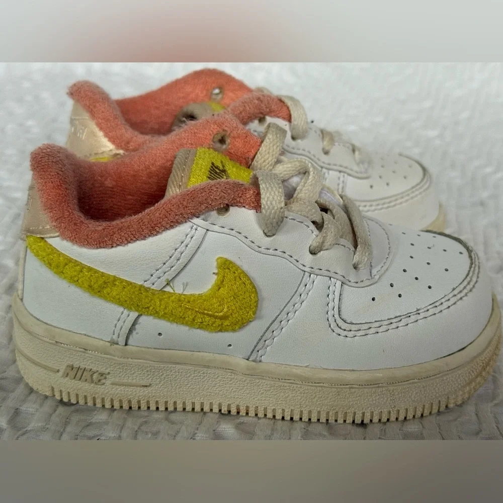 Nike TD Air Force 1 LV 8 in WHITE / YELLOW STRIKE / PHANTOM / PEARL WHITE size